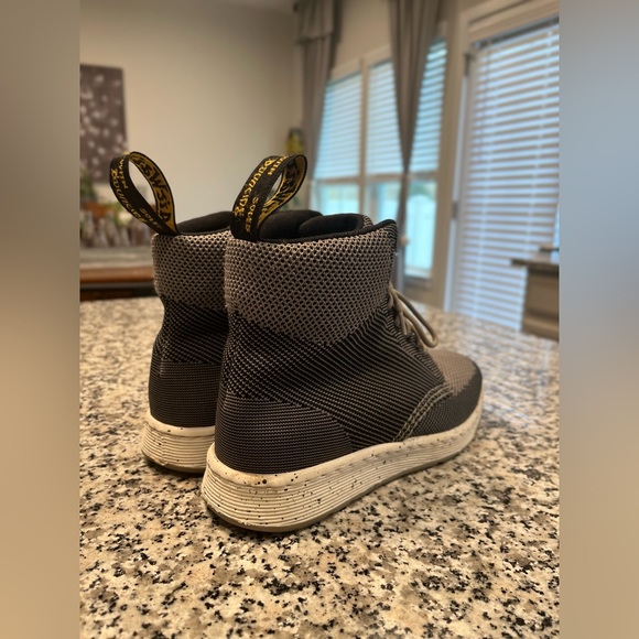 EUC Dr.Martens, Rigal Knit Boots, Unisex, Men’s Size 6, Women’s Size 7 Amazing! - Picture 5 of 9